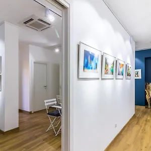 https://otto-rooms-photogallery.it-romehotels.com