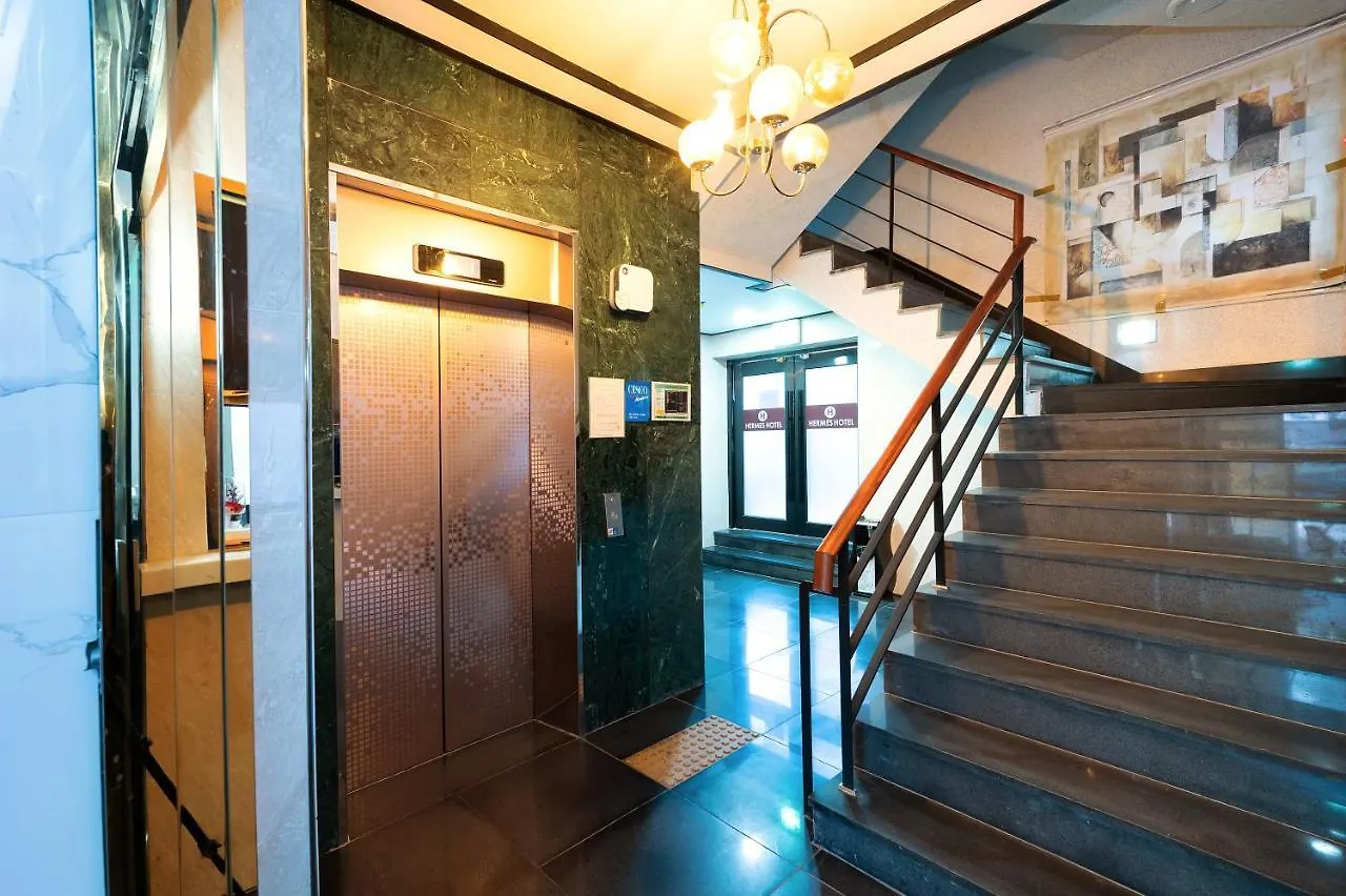 Hermes Hotel Busan 2*,