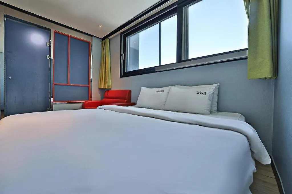 Hermes Hotel Busan 2*,